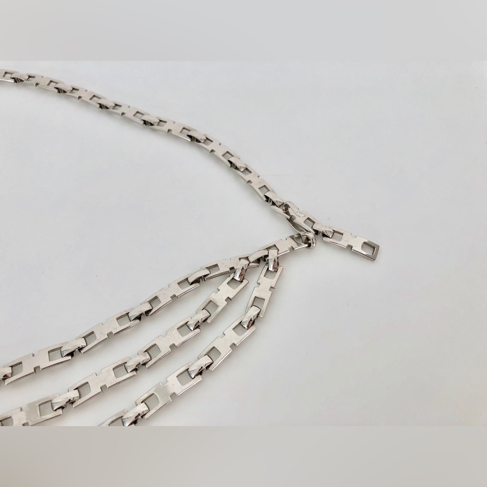 Adjustable Silvertone Draped Chainlink Belt - Picture 4 of 4